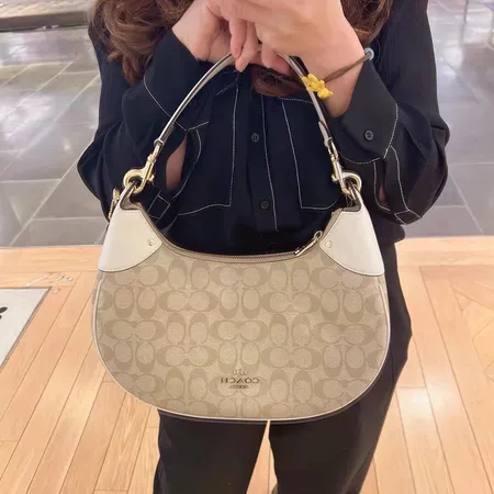 コーチ ハンドバッグ