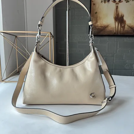 コーチ ハンドバッグ