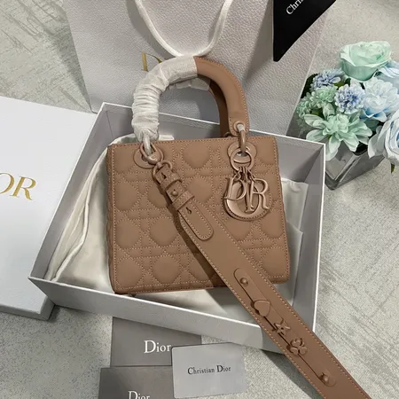 ディオール ショルダーバッグ