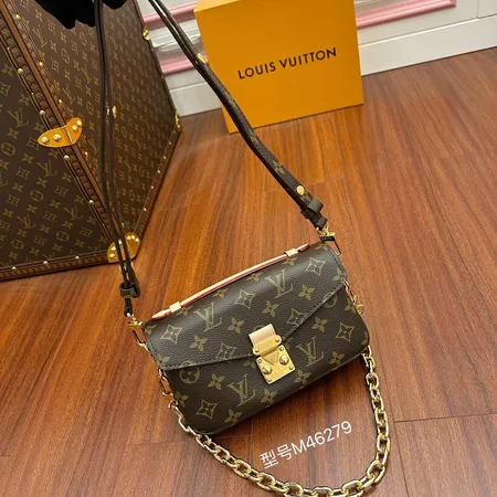 グッチ ショルダーバッグ