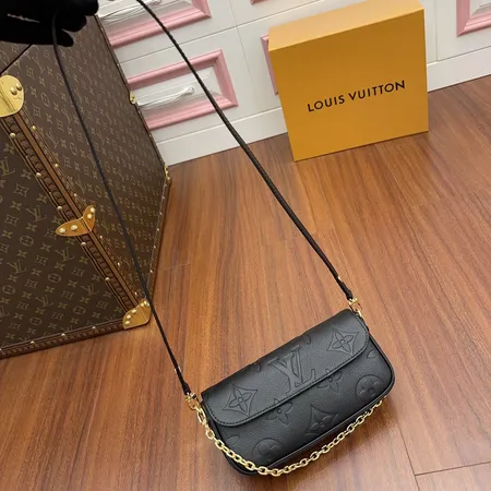 グッチ ショルダーバッグ