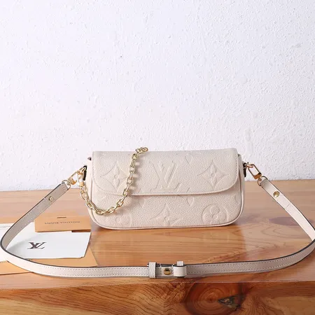 グッチ ショルダーバッグ