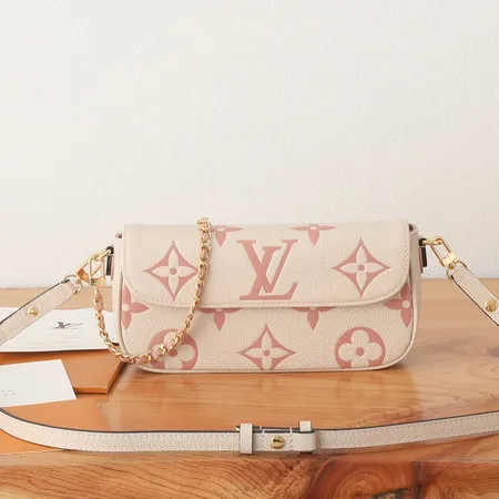 グッチ ショルダーバッグ