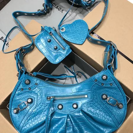 バレンシアガ ショルダーバッグ