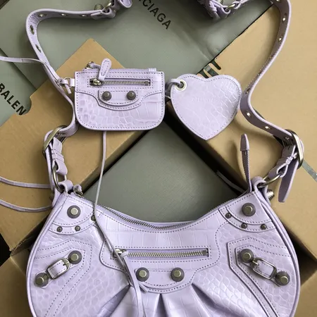 バレンシアガ ショルダーバッグ