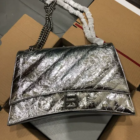 バレンシアガ ショルダーバッグ