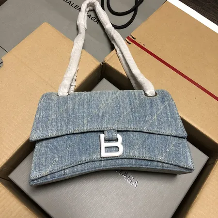 バレンシアガ ショルダーバッグ