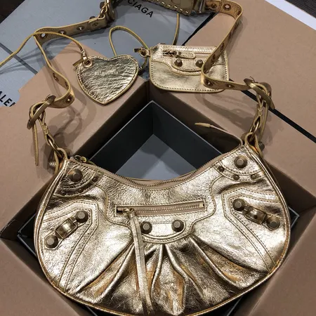 バレンシアガ ショルダーバッグ