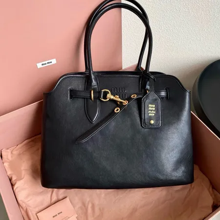 ミュウミュウ ハンドバッグ