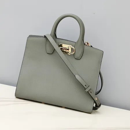 イッセイ ミヤケ ハンドバッグ