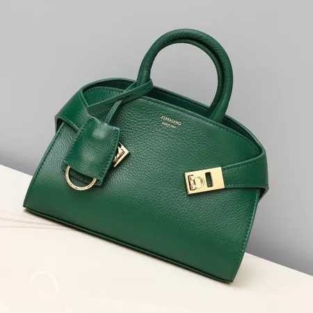 イッセイ ミヤケ ハンドバッグ