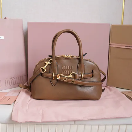 ミュウミュウ ハンドバッグ