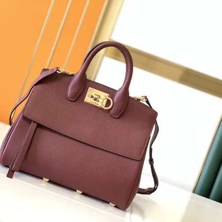 イッセイ ミヤケ ハンドバッグ