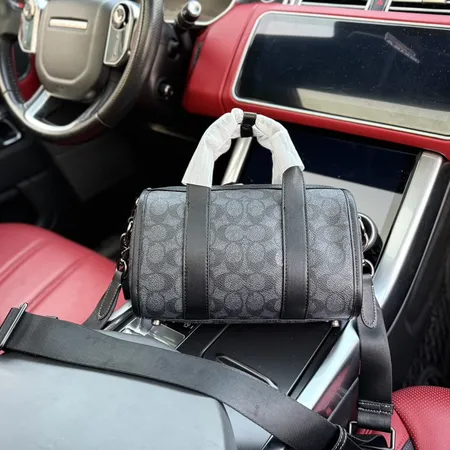 コーチ ショルダーバッグ