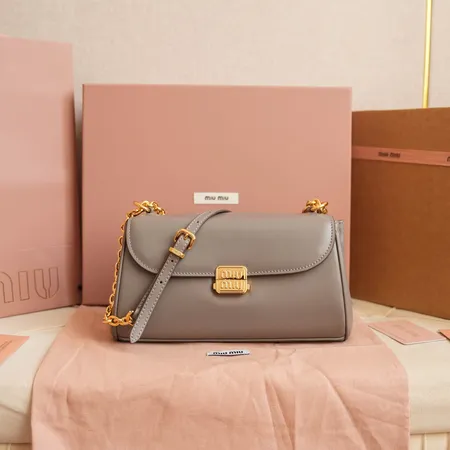 ミュウミュウ ショルダーバッグ