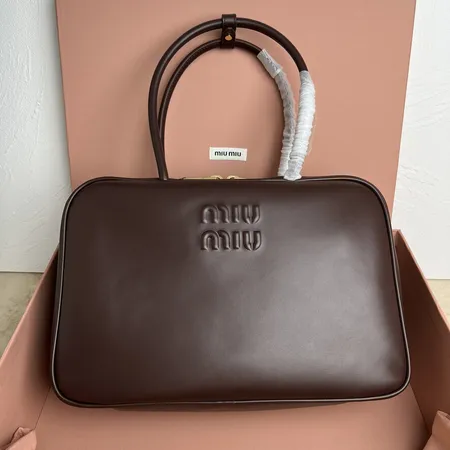 ミュウミュウ ショルダーバッグ