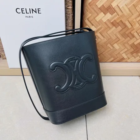 セリーヌ ショルダーバッグ