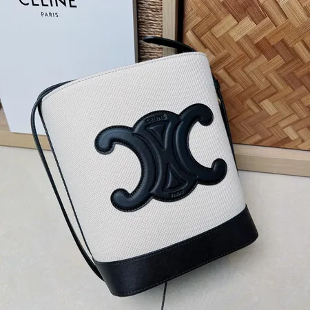 セリーヌ ショルダーバッグ