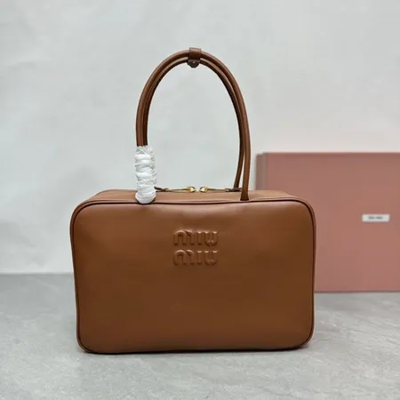 ミュウミュウ ショルダーバッグ