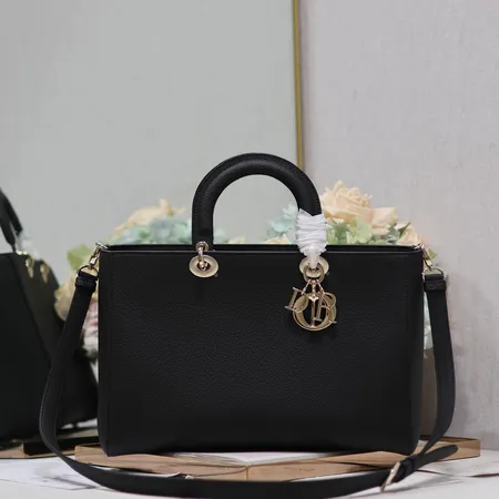 ディオール ハンドバッグ