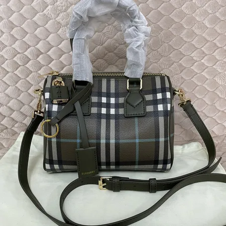 バーバリー ス ハンドバッグ