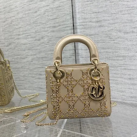 ディオール ハンドバッグ