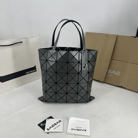 イッセイ ミヤケ ハンドバッグ