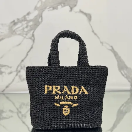 プラダ ハンドバッグ