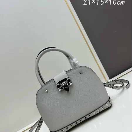 ヴァレンティノ ハンドバッグ