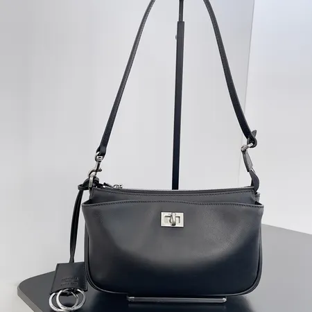 バレンシアガ ショルダーバッグ