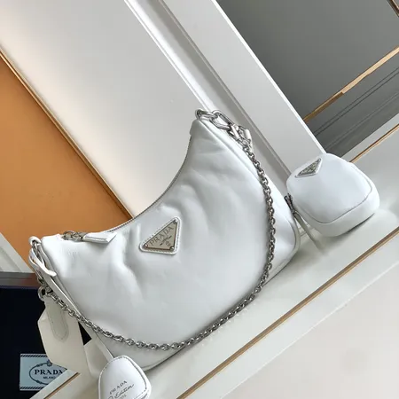 プラダ ショルダーバッグ