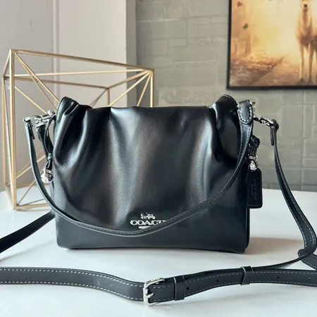 コーチ ショルダーバッグ