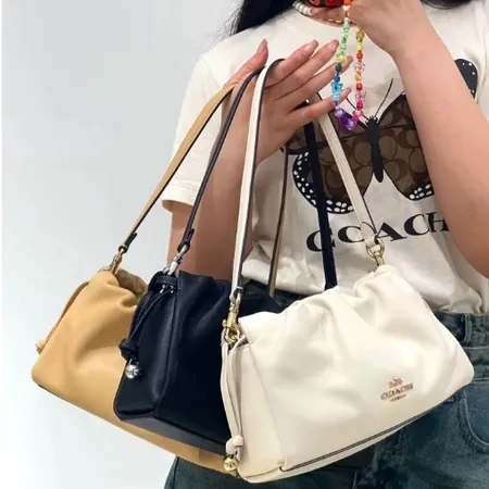 コーチ ショルダーバッグ