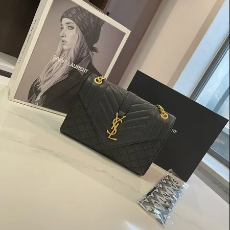 プラダ ショルダーバッグ