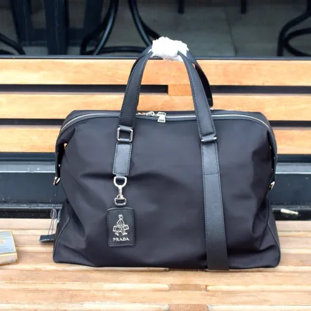 プラダ ハンドバッグ