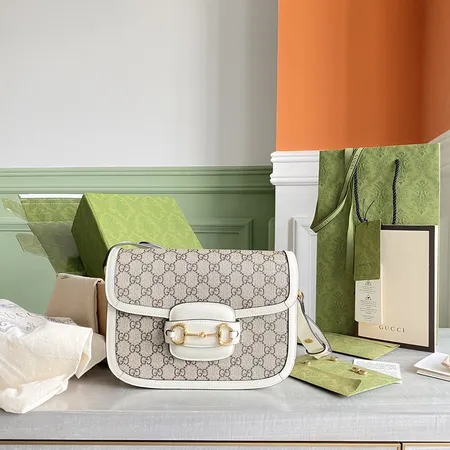 グッチ ショルダーバッグ