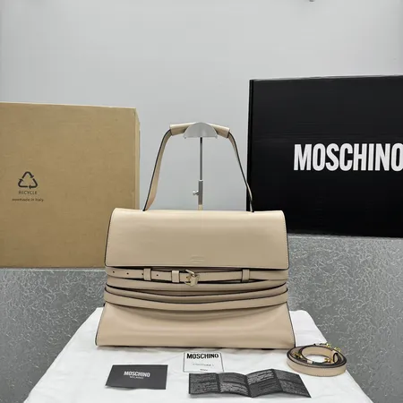 ヴィヴィアン・ウエストウッド ハンドバッグ