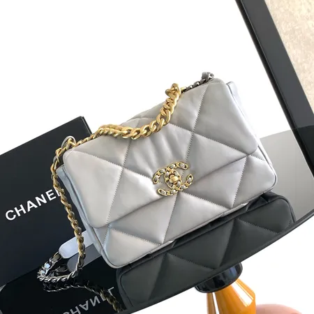 シャネル ショルダーバッグ