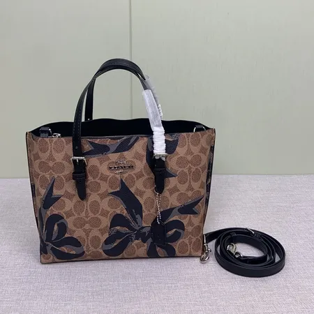 コーチ ハンドバッグ