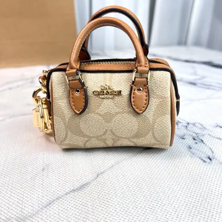 コーチ ハンドバッグ