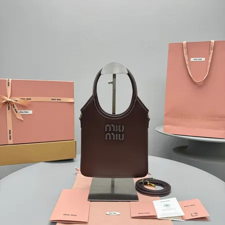 ミュウミュウ ショルダーバッグ