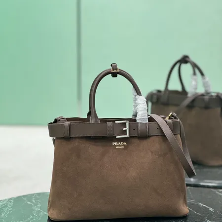 プラダ ハンドバッグ