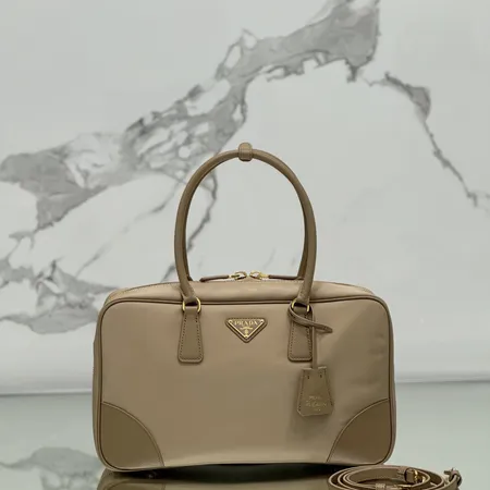 プラダ ハンドバッグ