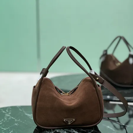 プラダ ハンドバッグ