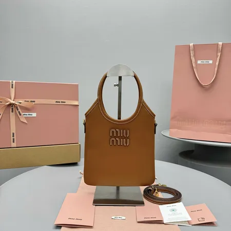 ミュウミュウ ショルダーバッグ