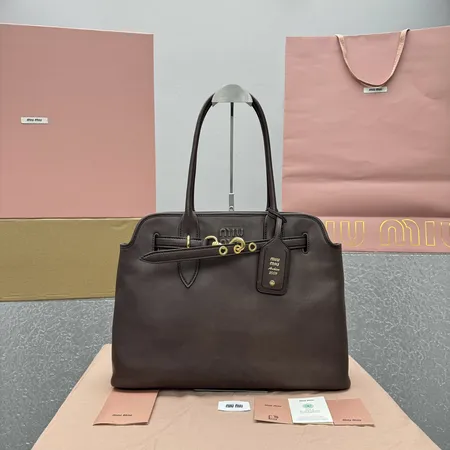 ミュウミュウ ショルダーバッグ