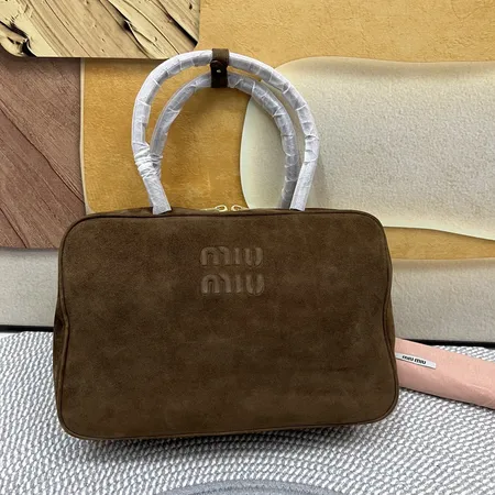 ミュウミュウ ショルダーバッグ