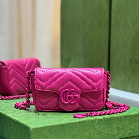 グッチ ショルダーバッグ