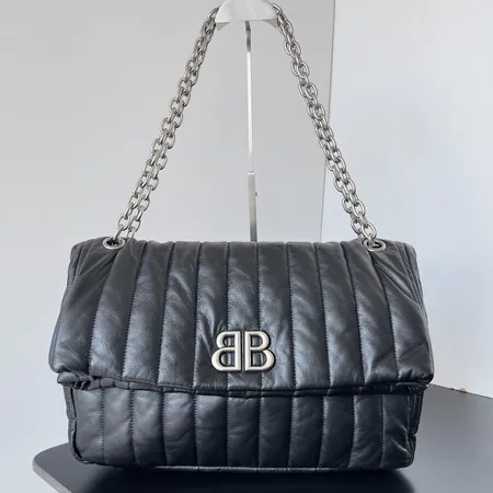 バレンシアガ ハンドバッグ