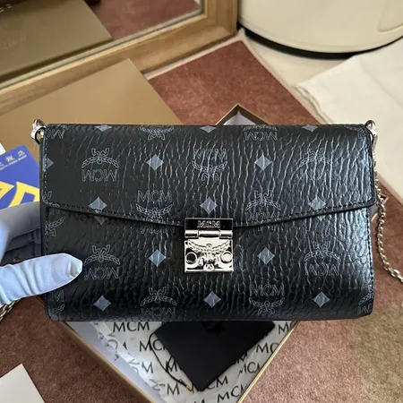 エムシーエム ハンドバッグ